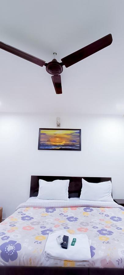 Hotel Tom - Jungpura Chruch Road New Delhi Exterior photo