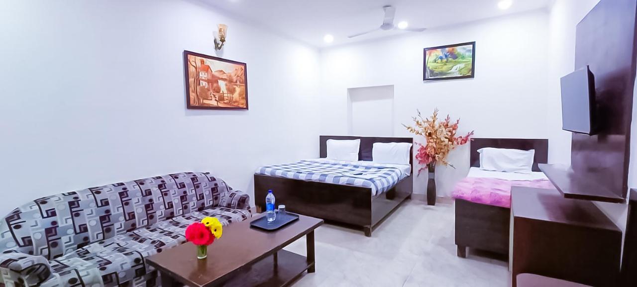Hotel Tom - Jungpura Chruch Road New Delhi Exterior photo
